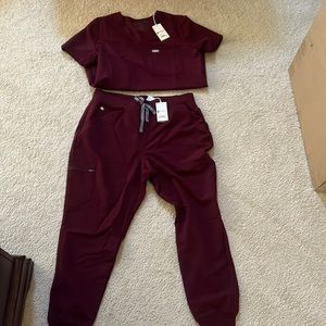 Burgundy/Maroon jogger figs set